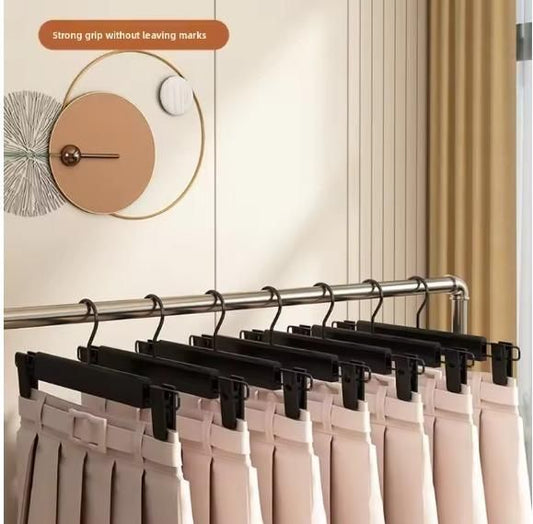 Pack of 5 Black Adjustable Metal Hangers for Clothes