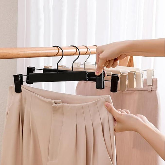 Pack of 5 Black Adjustable Metal Hangers for Clothes